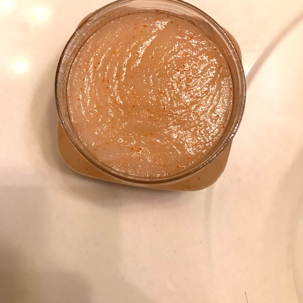 Tree Hut Tropical Mango Body Scrub